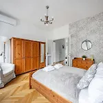 Designer Boho Loft 2ba 2br Ac Balcony