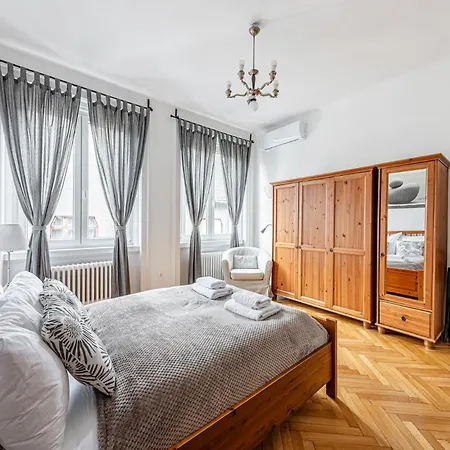 Apartament Designer Boho Loft 2ba 2br Ac Balcony