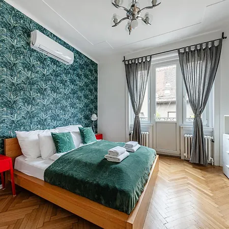 Designer Boho Loft 2ba 2br Ac Balcony Apartamento Budapeste