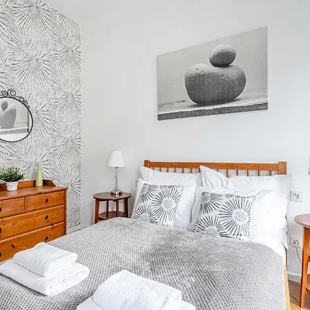 Designer Boho Loft 2ba 2br Ac Balcony *