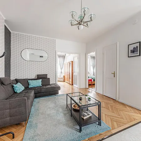 Designer Boho Loft 2ba 2br Ac Balcony Apartment *