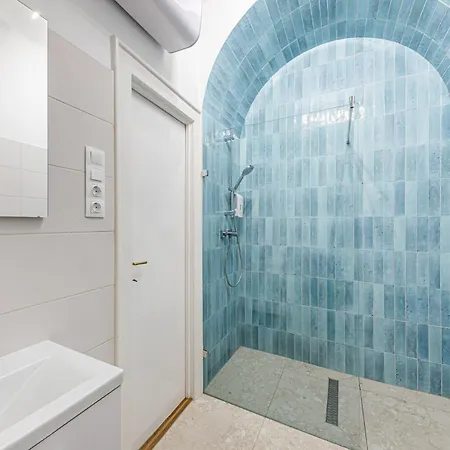Designer Boho Loft 2ba 2br Ac Balcony Budapeste