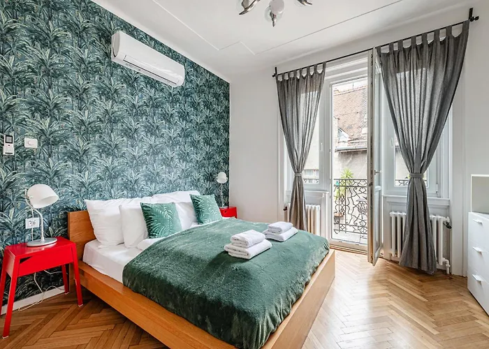 Designer Boho Loft 2ba 2br Ac Balcony *