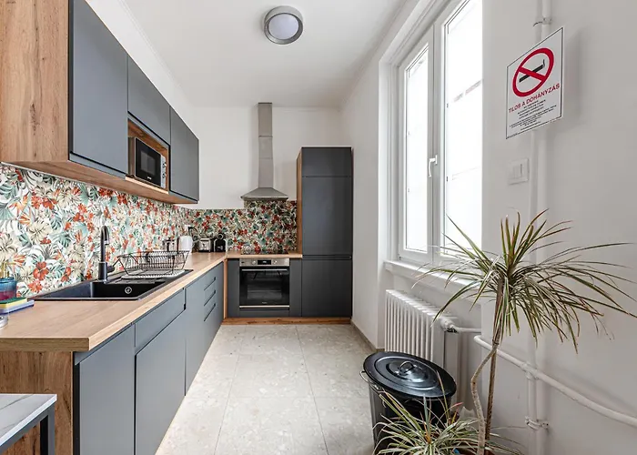 Designer Boho Loft 2ba 2br Ac Balcony Apartament