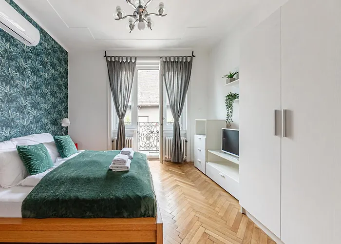 Designer Boho Loft 2ba 2br Ac Balcony Apartament *