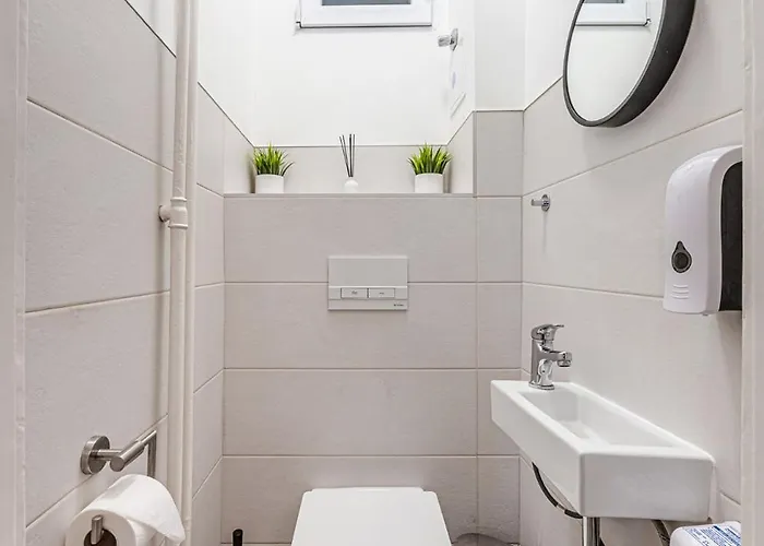 Designer Boho Loft 2ba 2br Ac Balcony *