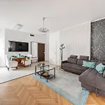 Designer Boho Loft 2ba 2br Ac Balcony בודפשט