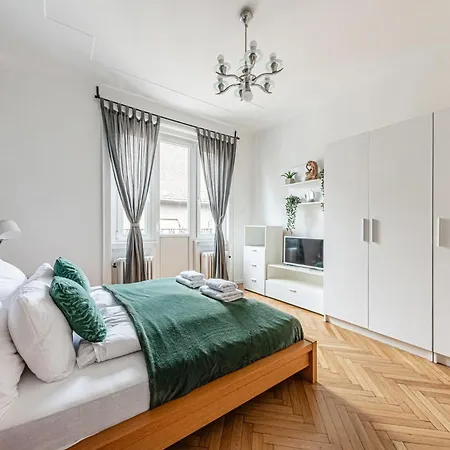 Designer Boho Loft 2ba 2br Ac Balcony 布达佩斯