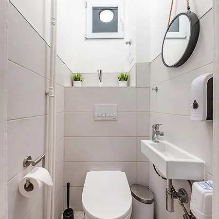 Designer Boho Loft 2ba 2br Ac Balcony *