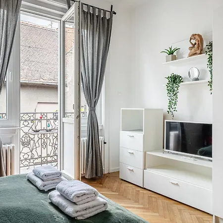 Designer Boho Loft 2ba 2br Ac Balcony